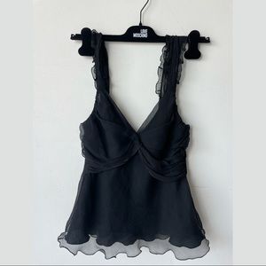 Beautiful Moschino Top “Cheap and Chic”